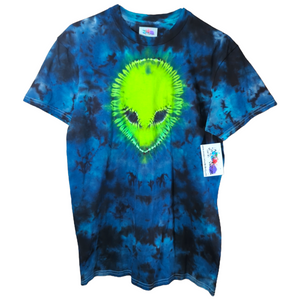 Close Encounter Double Sided Tie Dyed T-shirt Size Medium (Discount Small Hole)